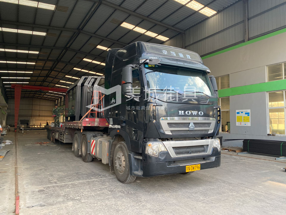 2022.9.21美城街具供應(yīng)咸陽(yáng)候車(chē)亭第二車(chē)發(fā)貨現(xiàn)場(chǎng) 2022.9.21美城街具供應(yīng)咸陽(yáng)候車(chē)亭第二車(chē)發(fā)貨現(xiàn)場(chǎng)