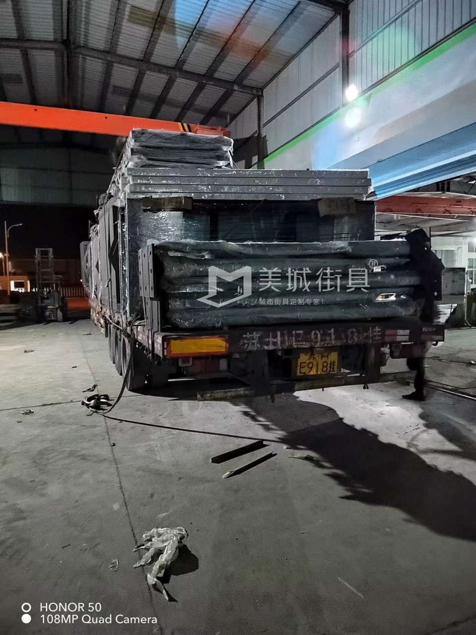 2022.10.18美城街具供應(yīng)臺(tái)州第三、四車候車亭發(fā)貨記錄